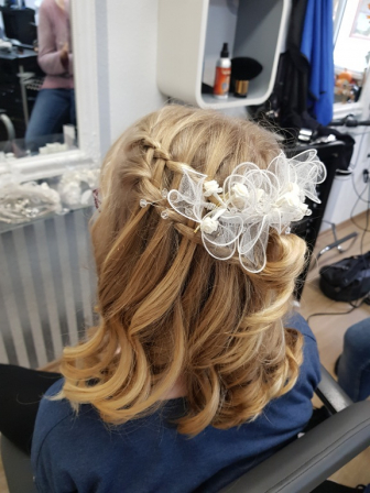 brautstyling-brautfrisur-friseursalon-um-haaresbreite-duderstadt_09.jpg