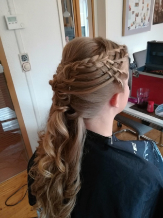 brautstyling-brautfrisur-friseursalon-um-haaresbreite-duderstadt_28.jpg