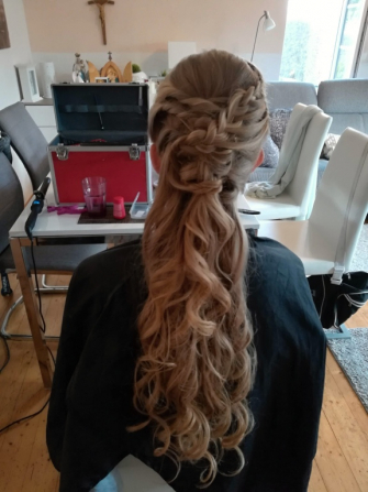 brautstyling-brautfrisur-friseursalon-um-haaresbreite-duderstadt_31.jpg